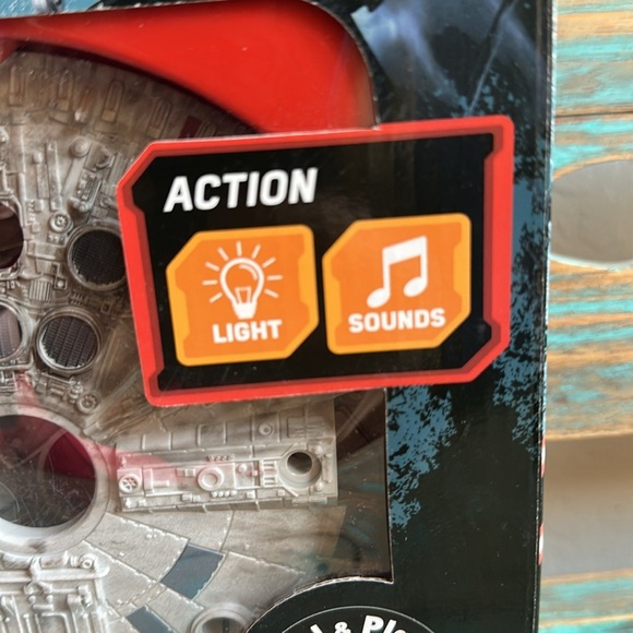 Star Wars Battle Damage Pack Millennium Falcon & Tie Fighter Revell Disney - Picture 3 of 8